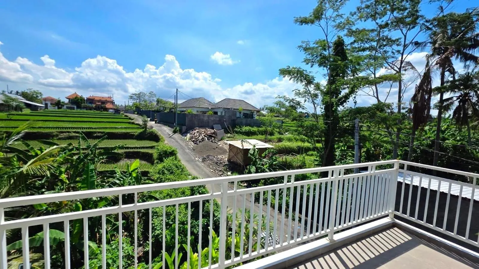 Vero Selaras - Villa Ubud Made Heng Indonesia